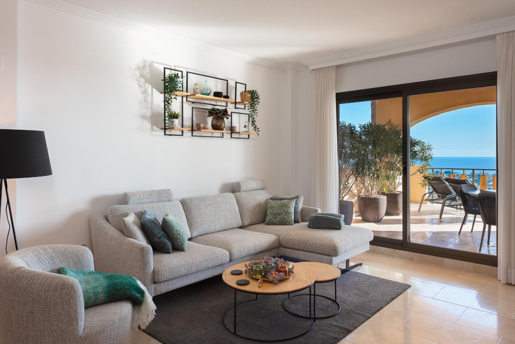 Deluxe 2-bedroom With Breathtaking Views Estepona